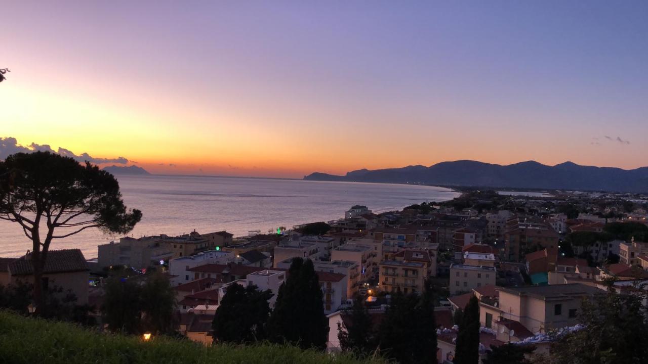 Casa Mediterranea: Appartamento Vista Mare A Soli 200M Dalla Spiaggia Sperlonga Exteriör bild